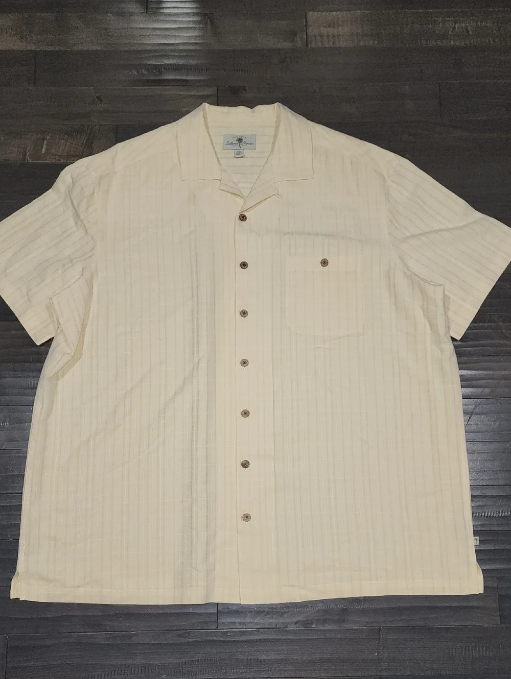Casual Short-Sleeve Button-Down Shirt in Butter Yellow — Relaxed Style